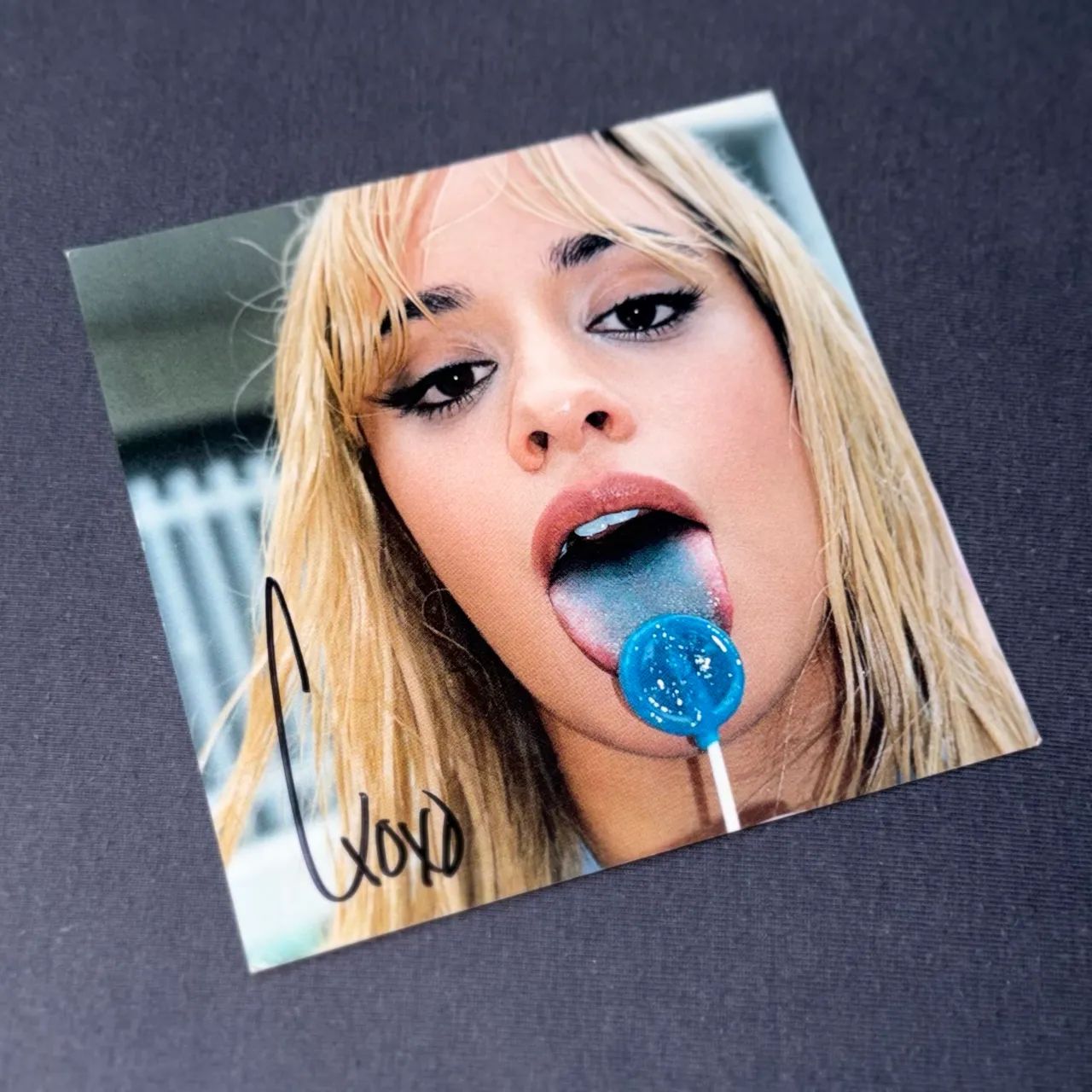 Camila Cabello C,XOXO card autografado 