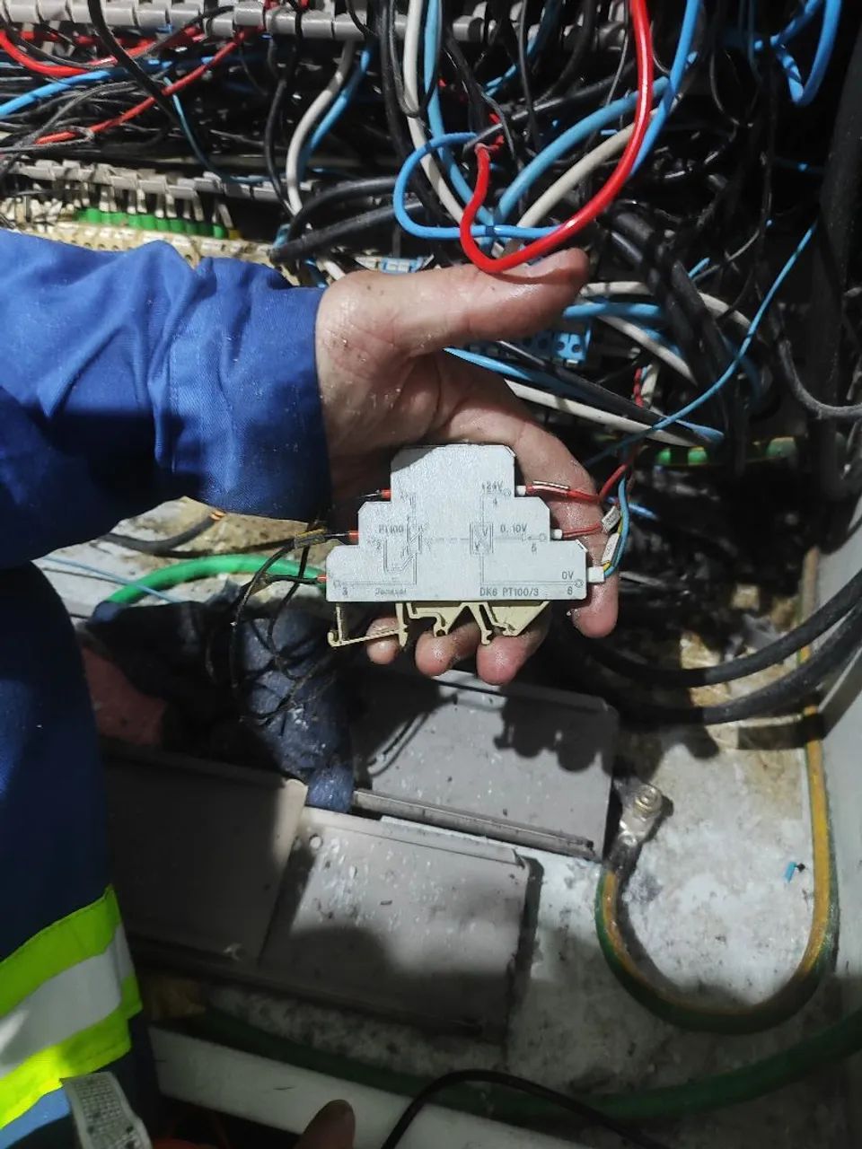 Serviço de manutenção elétrica predial 