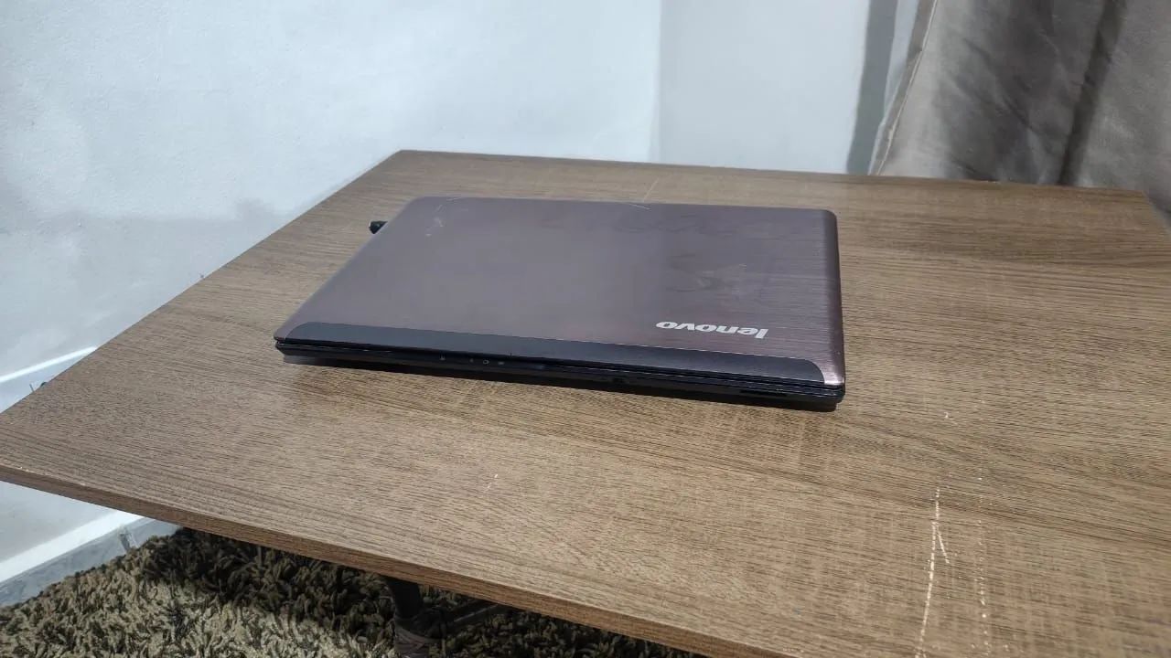 Notebook Lenovo Intel i7 6 GB RAM SSD  - Foto 2