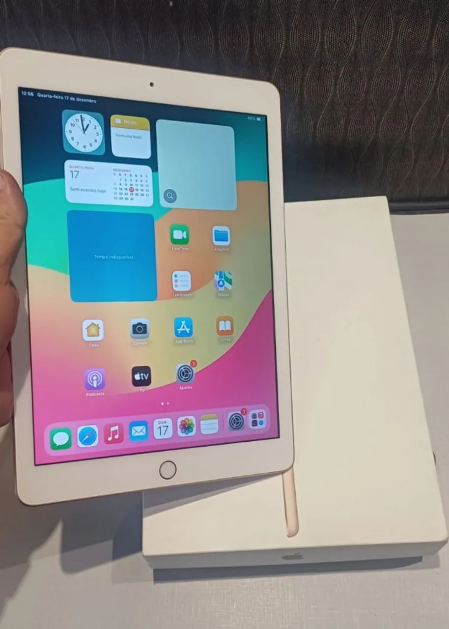iPad 6 com Caixa e capa protetora troco - Foto 3