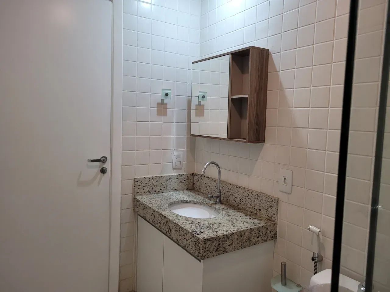 ALUGO APTO NO NOROESTE COM UM QUARTO - Foto 4