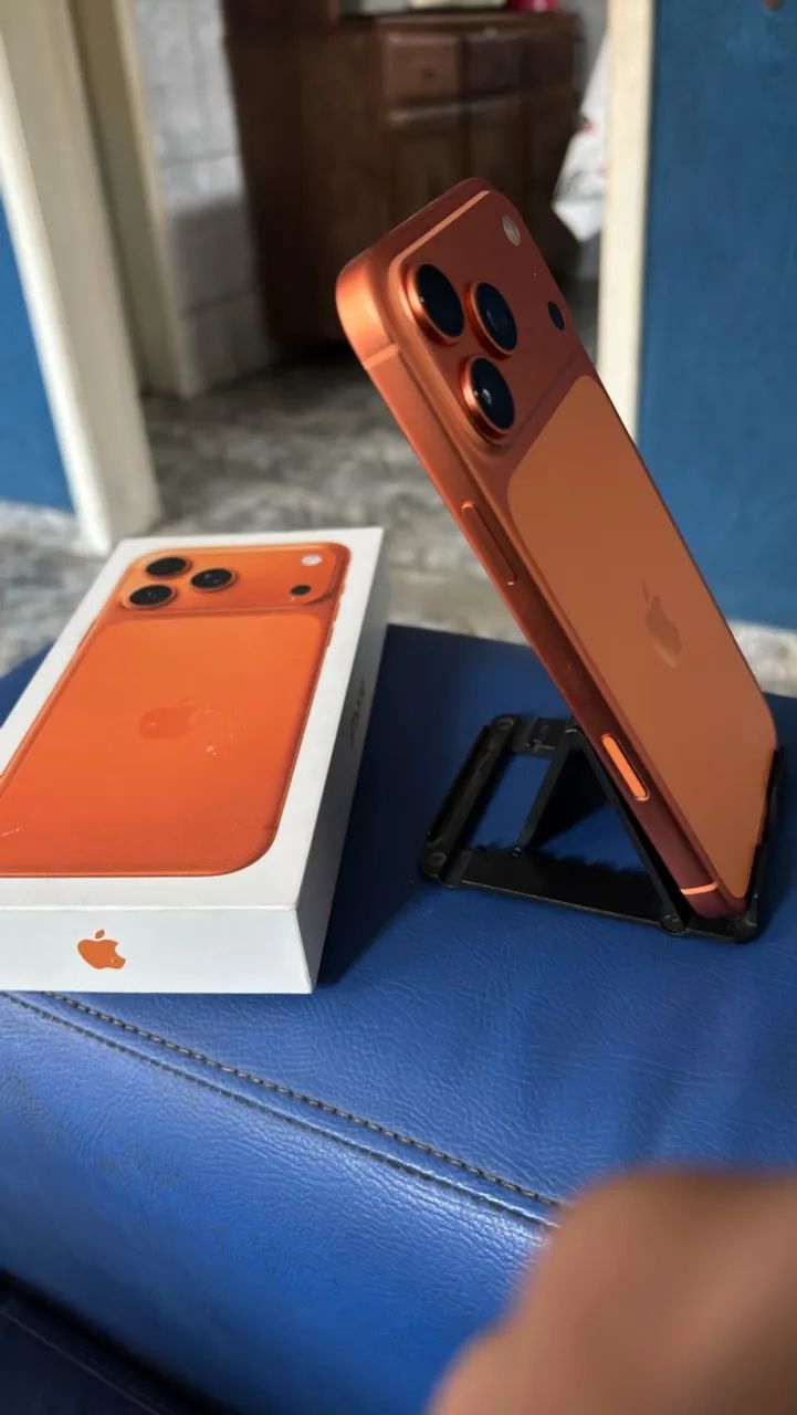 ? iPhone 17 Pro Max - 256GB - Laranja - Foto 2