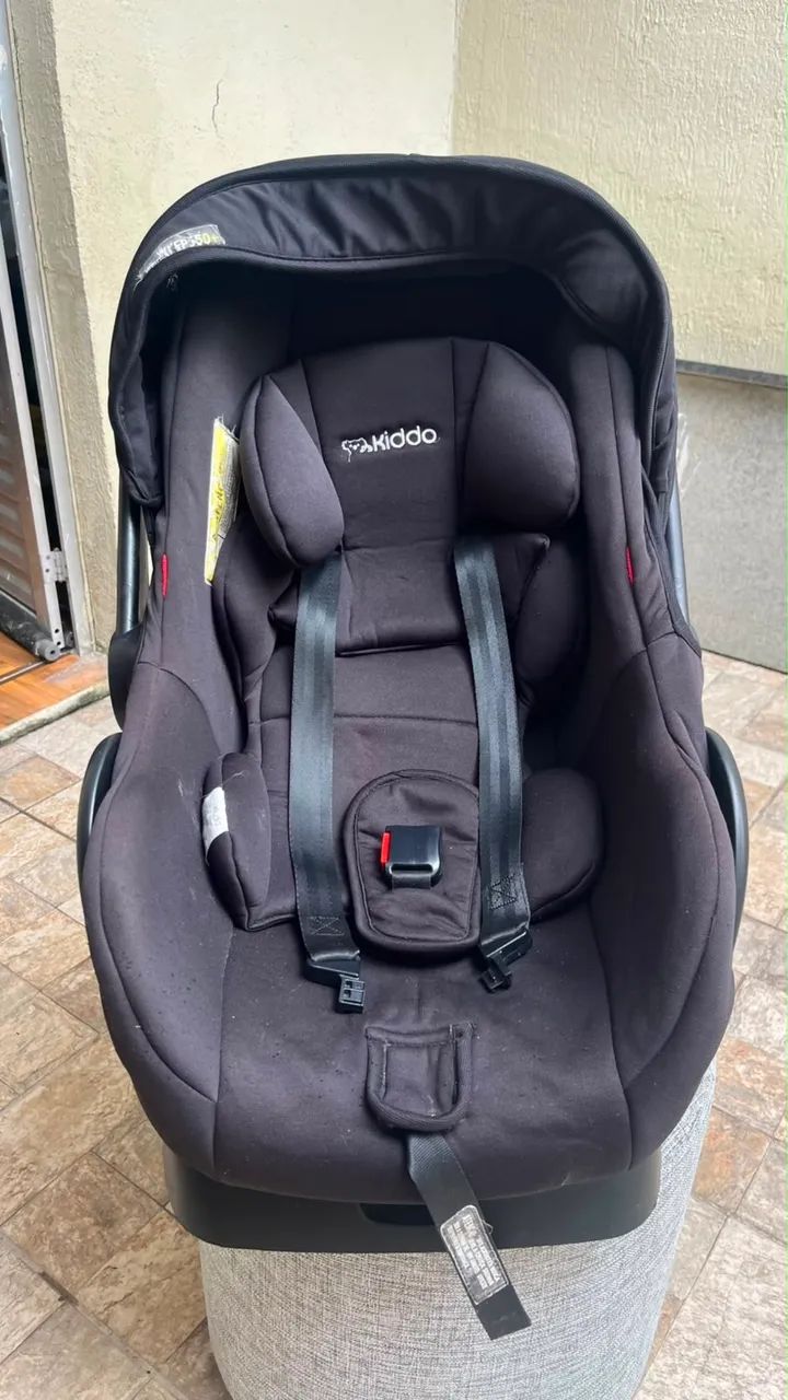 Bebê Conforto Kiddo + Base para carro