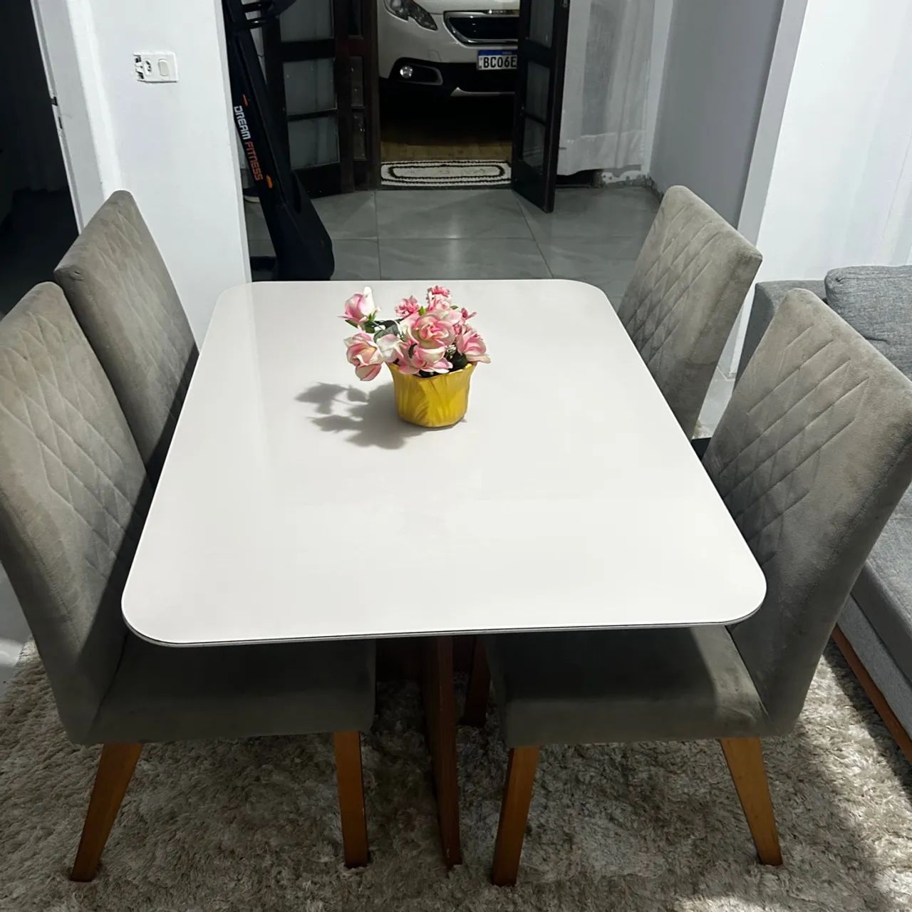 Mesa de Vidro + 4 Cadeiras  - Foto 3