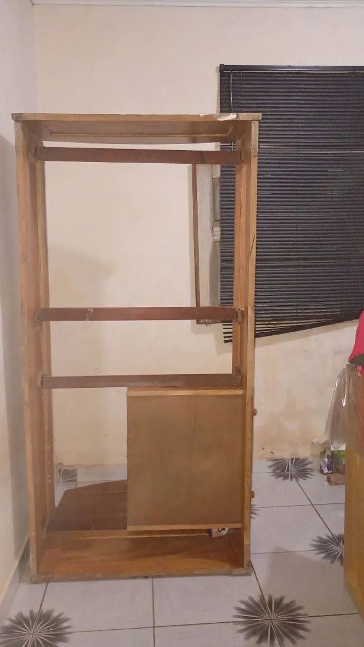 Vendo cama solteirão madeira c/ 2 GAVETAS - Foto 4