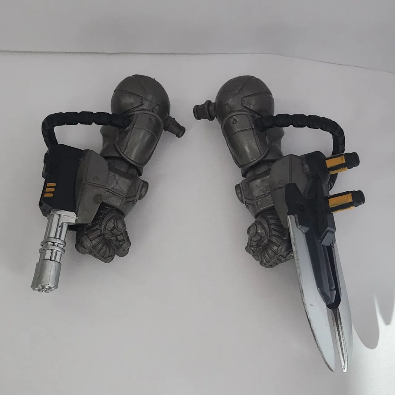 Marvel legends hasbro baf  mandroid braço esquerdo braço direito odin cabeça e Lança 