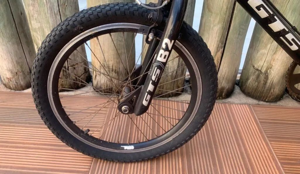 OPORTUNIDADE! VENDO BICICLETA GTS B2 ARO 20! - Foto 4