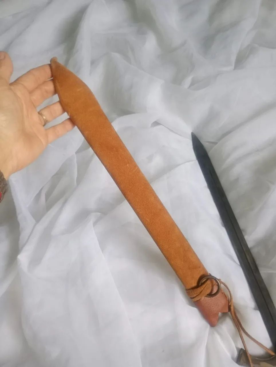 Espada / adaga medieval com bainha de couro  - Foto 5