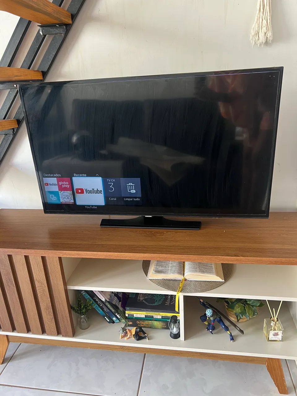 Desapego Rack + televisão  - Foto 2
