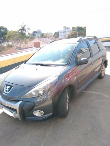 Peugeot 207 Escapade. Inteira. Abaixo Fipe.