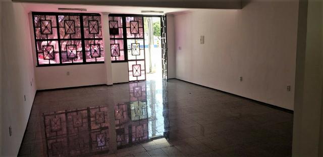 Ponto com 150m2 vão livre, essa rua q é desvio da Av. Santos Dumonte, alta visibilidade - Foto 4