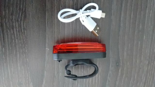 Black Friday ( Lanterna Traseira Bike Led Recarregável USB Super Forte ) - Foto 4