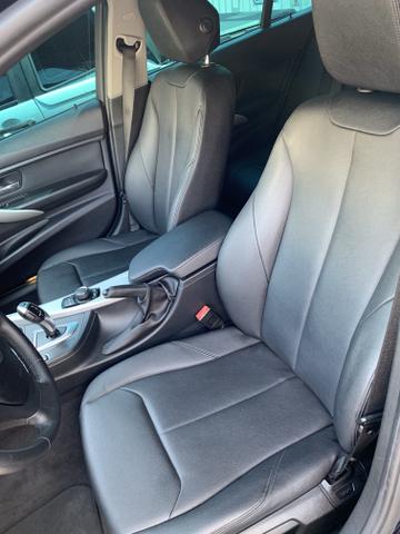 BMW 320i - Foto 11