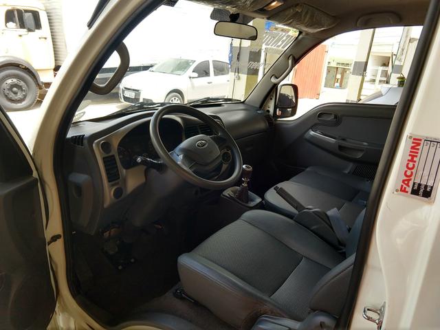 Kia Bongo baú - Foto 11