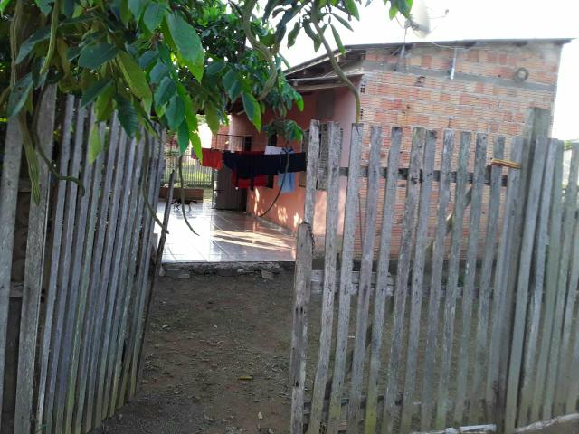 Vende-de ou troca-se uma casa
