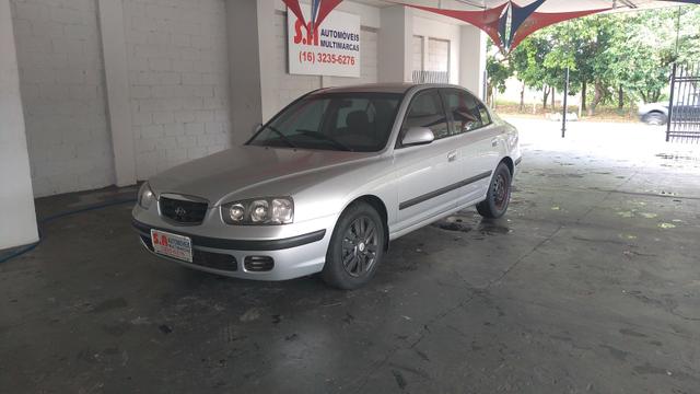 Hyunday - Elantra Gls 2.0 2001