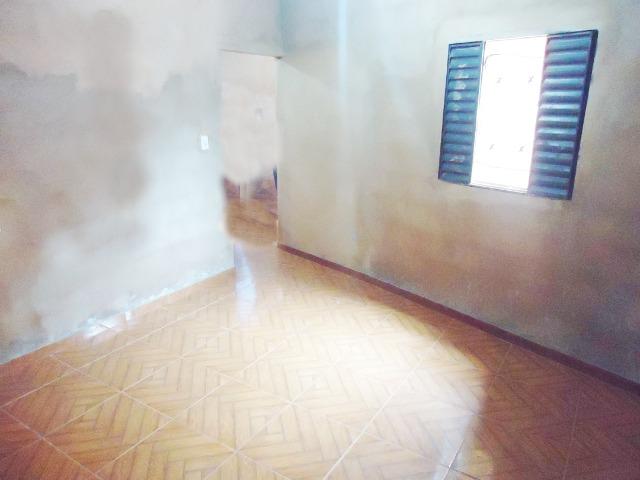 Ótimo preço casa só faltando pintura próxima da principal 300 metros do trem bom - Foto 3