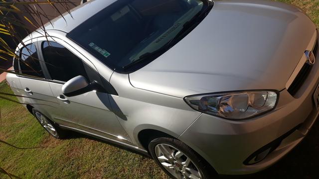 Vendo ou troco grand Siena essence dual automático 2015 - Foto 2