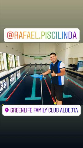 Limpeza de Piscina com piscineiro especialista