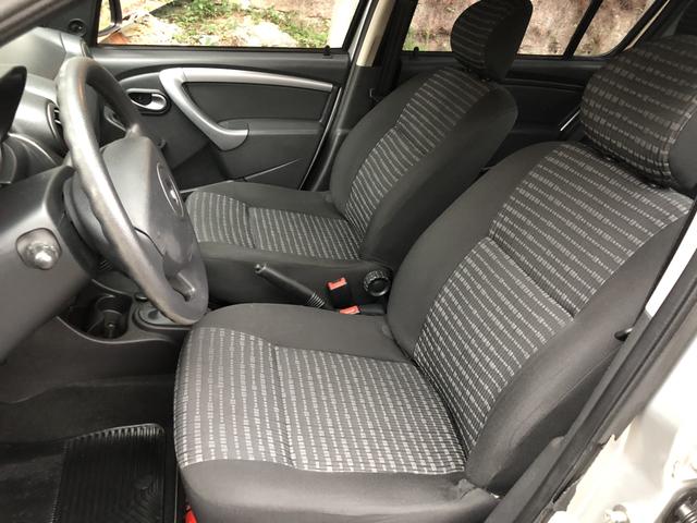 Sandero - Foto 10