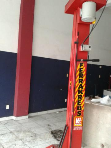 Elevador Automotivo Trifásico Engecass EC2600 - Usado - Foto 2
