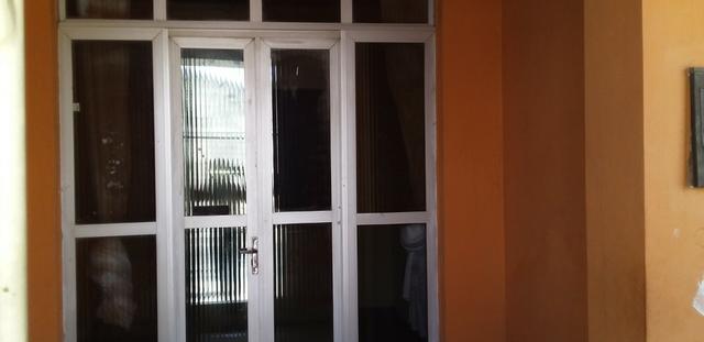 Casa livre em Alagoinhas na Rua Murilo Cavalcante, podendo construir. ampliar - Foto 4