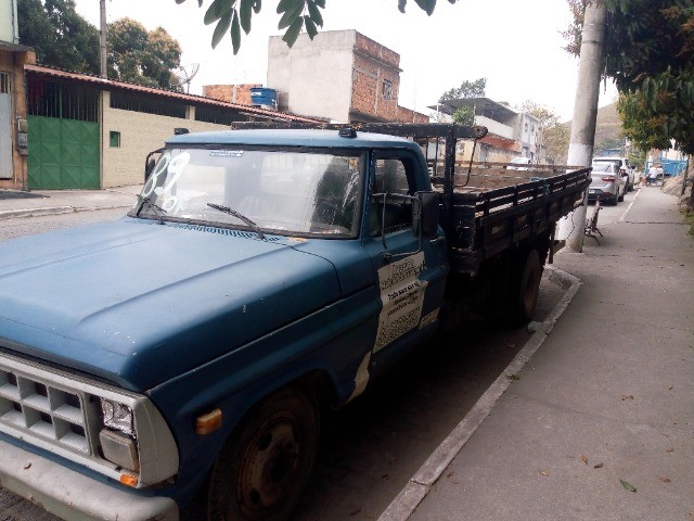 CAMINHÃO
