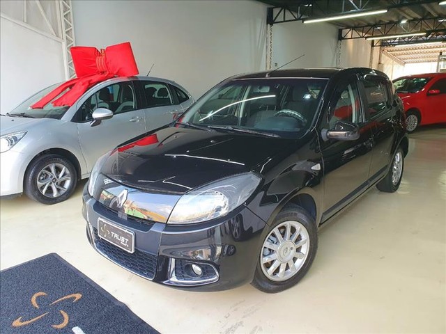 RENAULT SANDERO 1.6 STEPWAY 8V