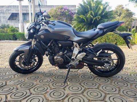 YAMAHA MT-07