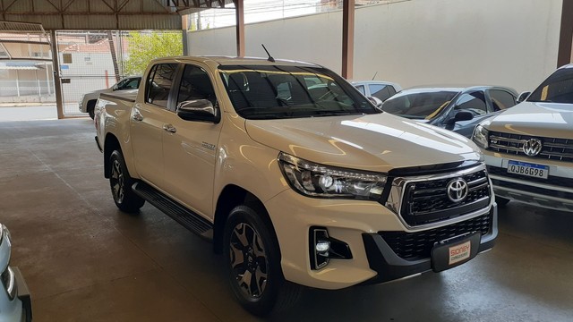 HILUX SRX 19/19 4X4 DIESEL