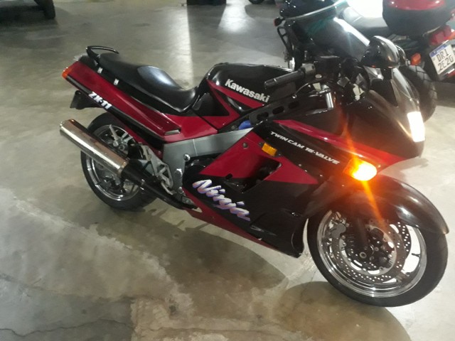 KAWASAKI ZX 11