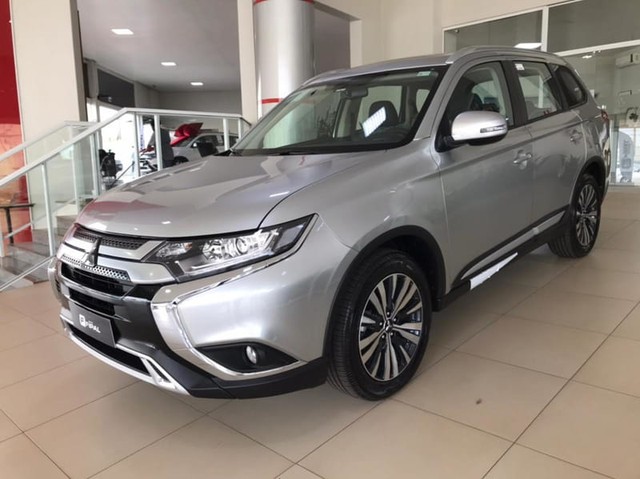 MITSUBISHI OUTLANDER COMFORT 7L/1998CC