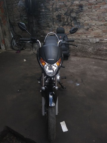 TITAN 150
