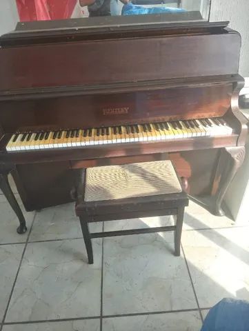 Piano Bentley fabricado na Inglaterra
