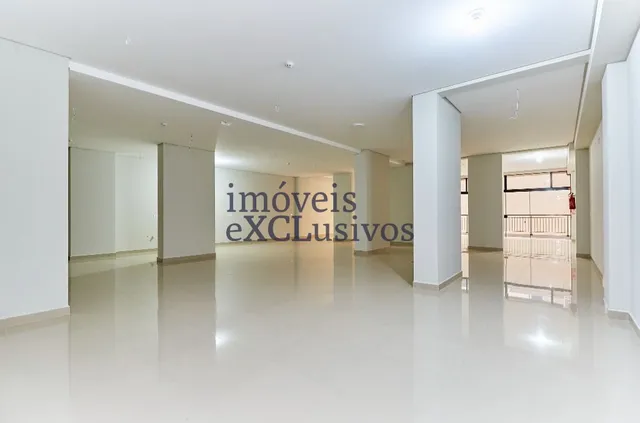 Loja para comprar ou alugar no centro de Curitiba!