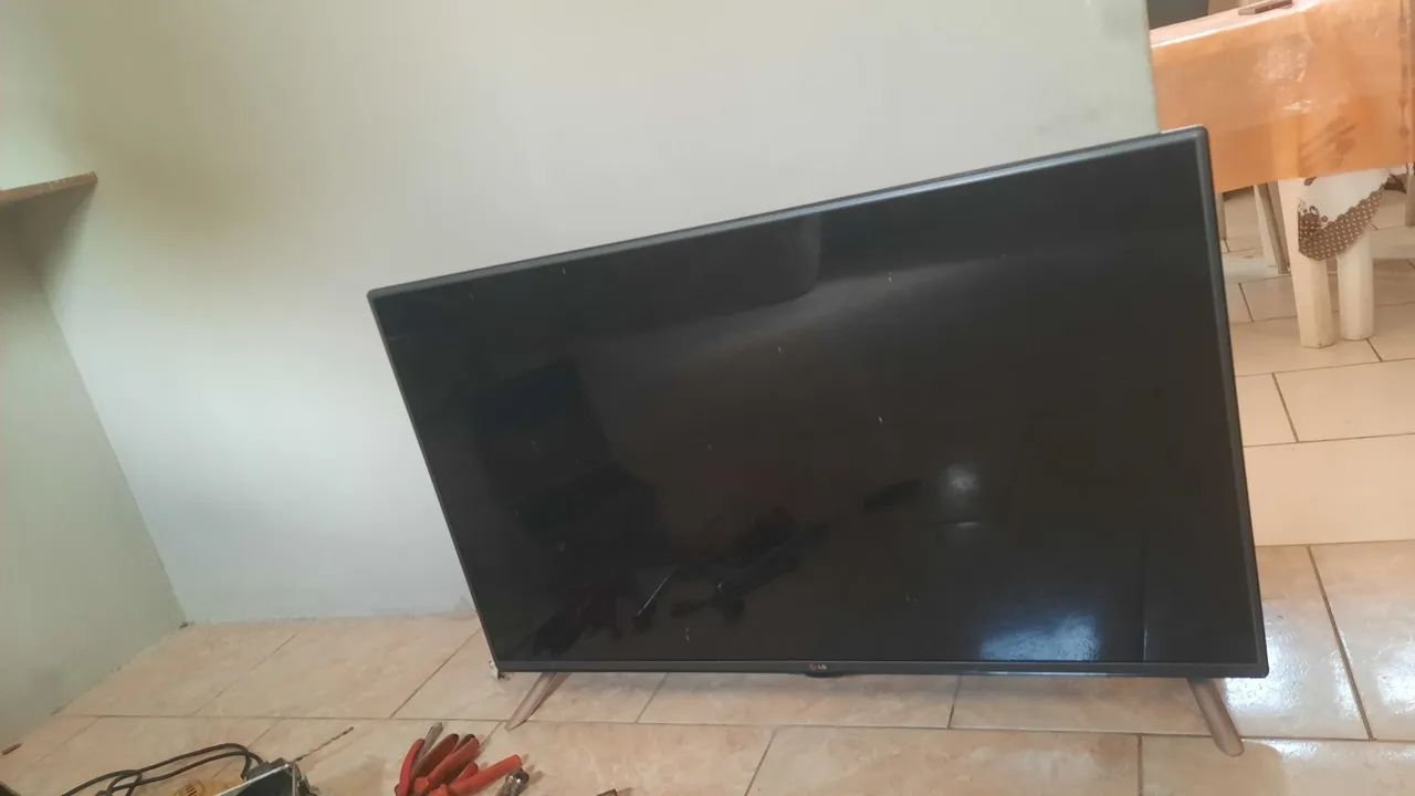 Vendo televisão smart TV LG 49 polegadas  - Foto 3