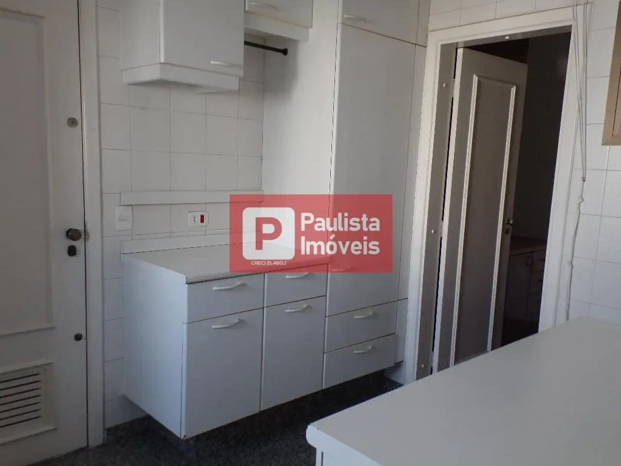 Apartamento à Venda e Locação, 186m², Amplo com 3 Suítes , Elegância e Espaço no Coração d - Foto 12