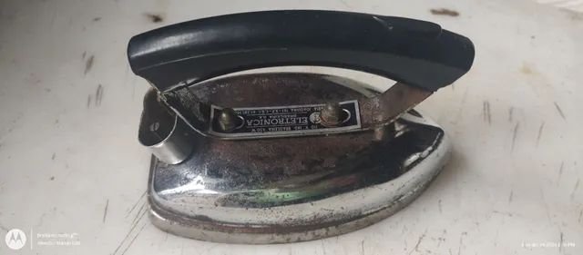 Ferro De Passar Roupa Antiguidade década 60/70 - Foto 2