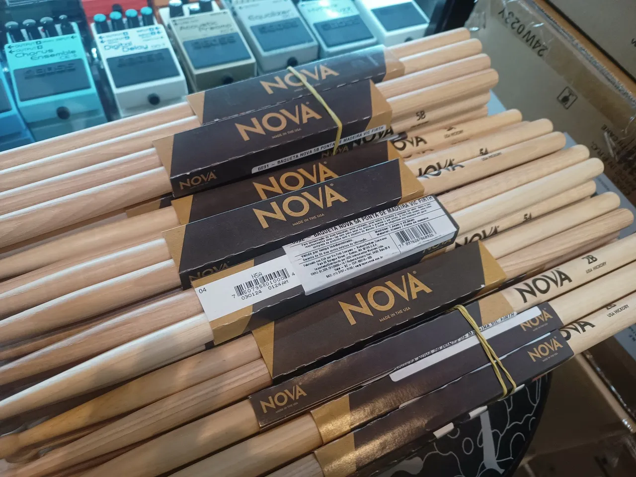Baqueta nova hickory by Vic firth modelos 5A, 5B Ou 2B por 75 cada par