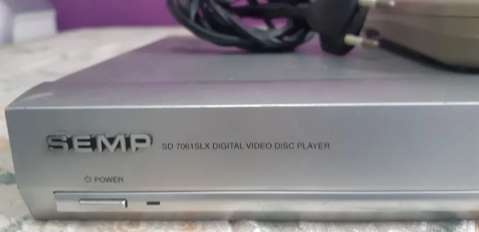 Aparelho de DVD Video Disk Player modelo SD7061 SLX, com controle remoto. Funcionando. - Foto 4