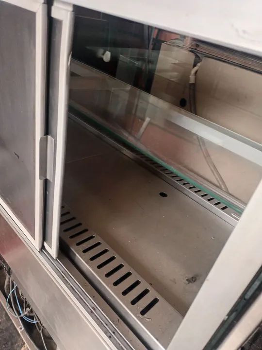 Vitrine Expositora de Vidro ,refrigerada e quente  - Foto 2