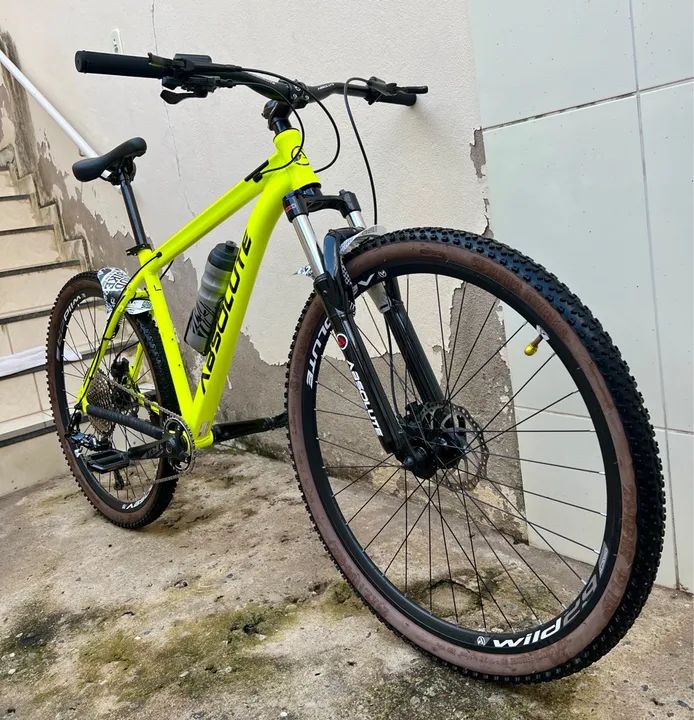 Bike Mtb 29 Absolute 12v Freios Hidráulicos Suspensão Trava
