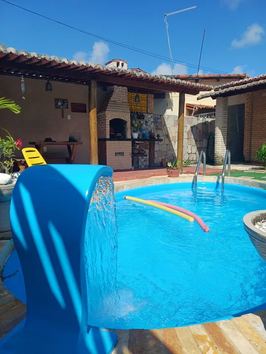 CASA COM PISCINA EM CONDOMÍNIO FECHADO - LOCAÇÃO TEMPORÁRIA