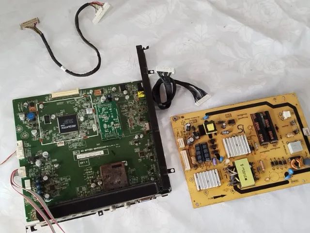 Vendo essas placas de TV Philco 32 polegadas, Fonte e principal - Foto 4