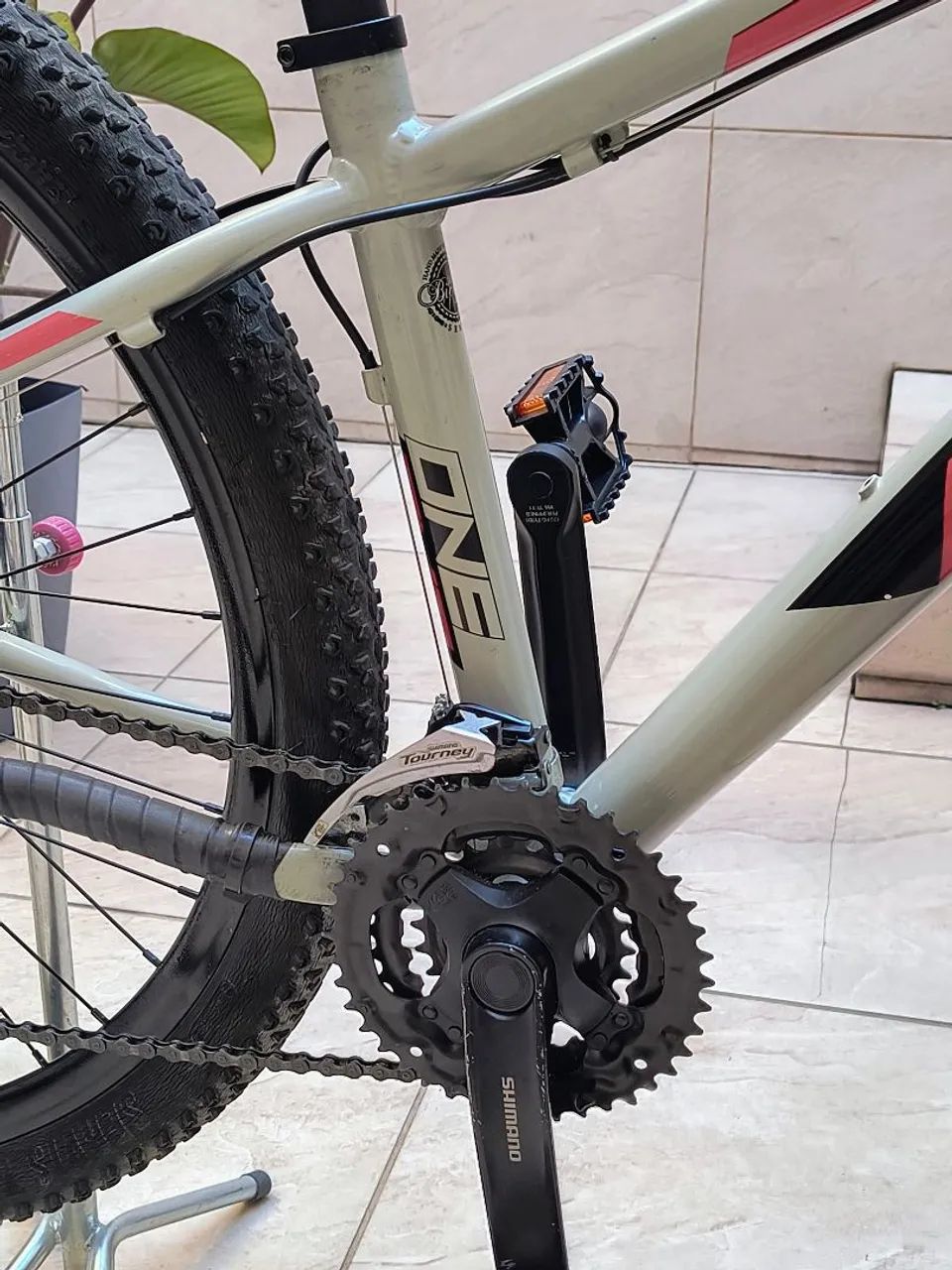 Bicicleta sense one 15 S MTB bike cinza/rosa.<br><br> - Foto 6