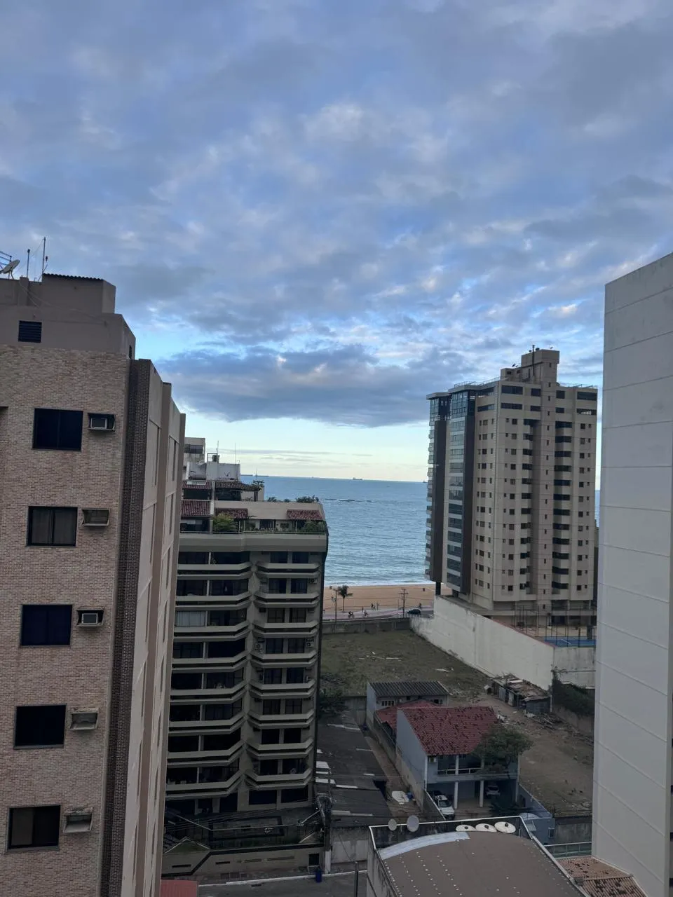 Imóvel para aluguel tem 120 metros quadrados com 3 quartos em Itapuã - Vila Velha - ES
