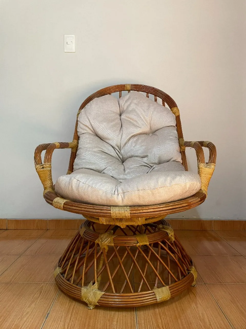 Cadeira Poltrona de Bambu Giratória