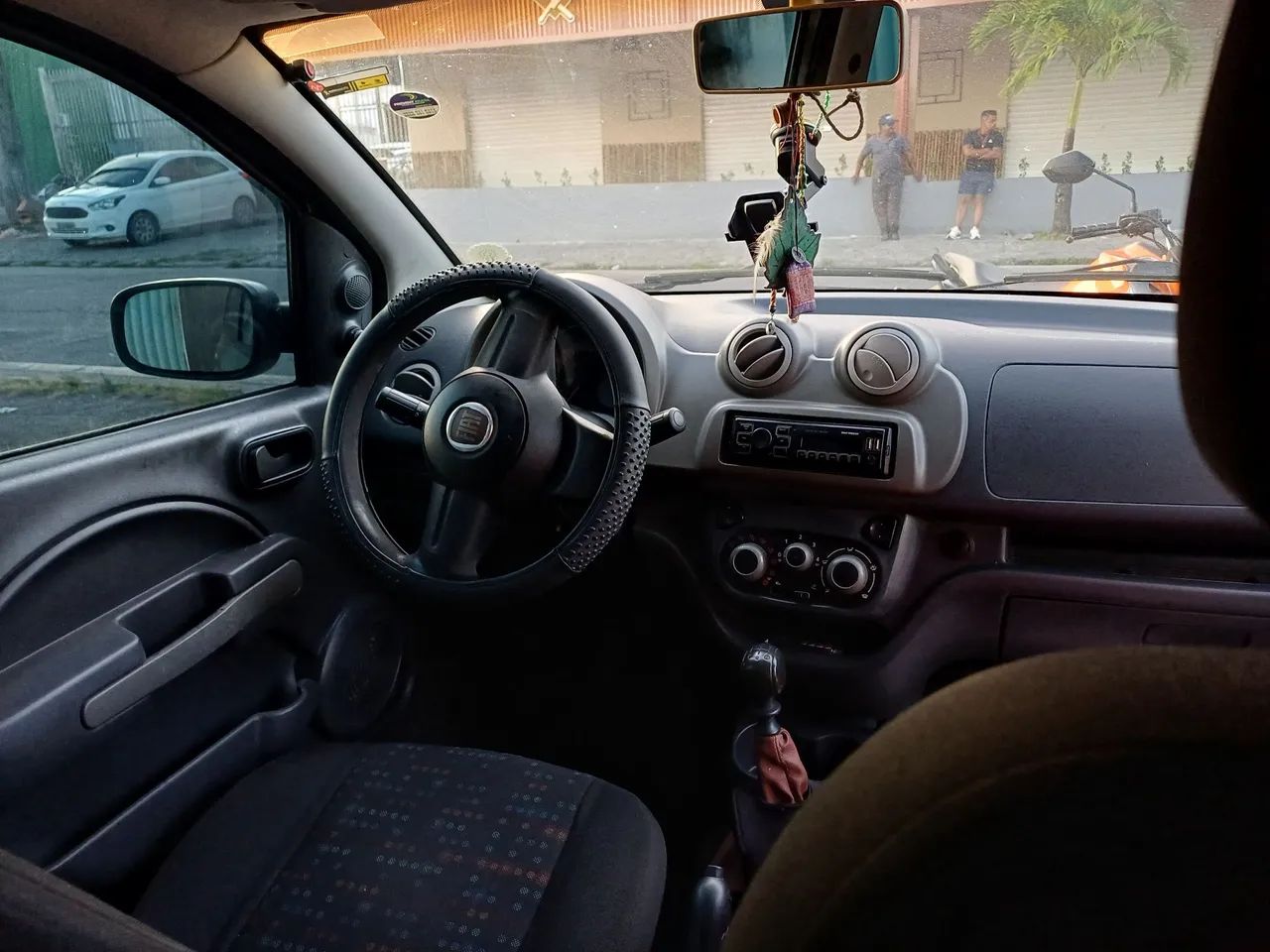 Fiat Uno Vivace/rua 1.0 EVO Fire Flex 8V 5P 2013 - Foto 2