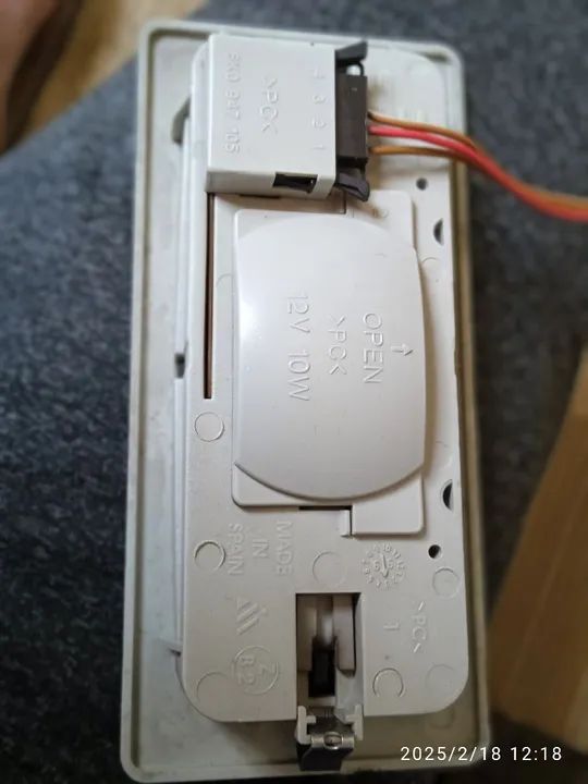 Luz Teto Cortesia VW Polo Classic  - Foto 3