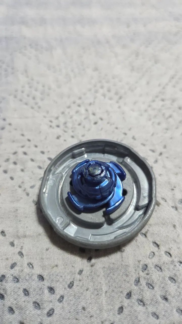 Beyblade Scythe Kronos - Foto 2